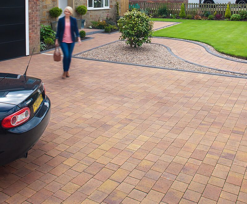 laying brick pavers